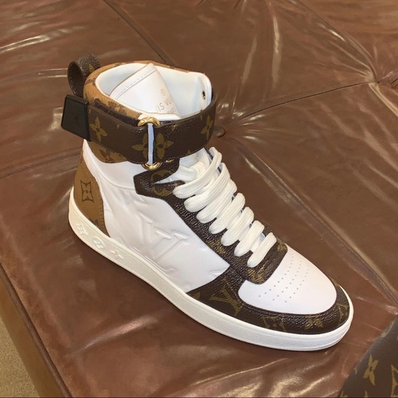 Louis Vuitton White/Blue Leather Rivoli High Top Sneakers Size 42 Louis  Vuitton | The Luxury Closet